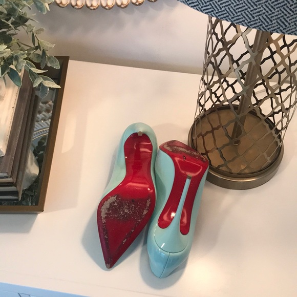 SOLD ❌ Louboutin Pigalle Follies 100mm Source 38.5 - Picture 5 of 8